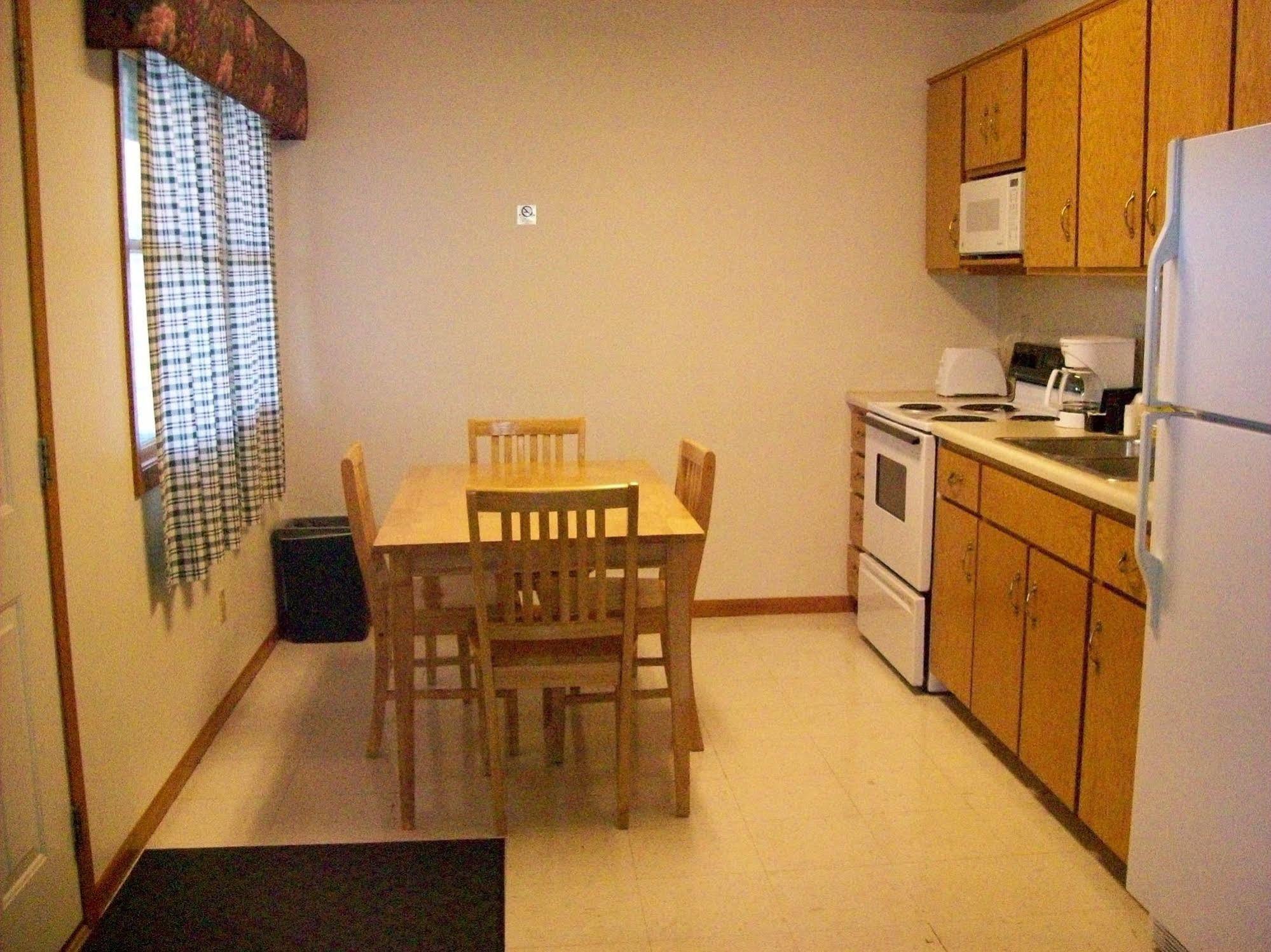 רפיד סיטי Canyon Lake Resort מראה חיצוני תמונה